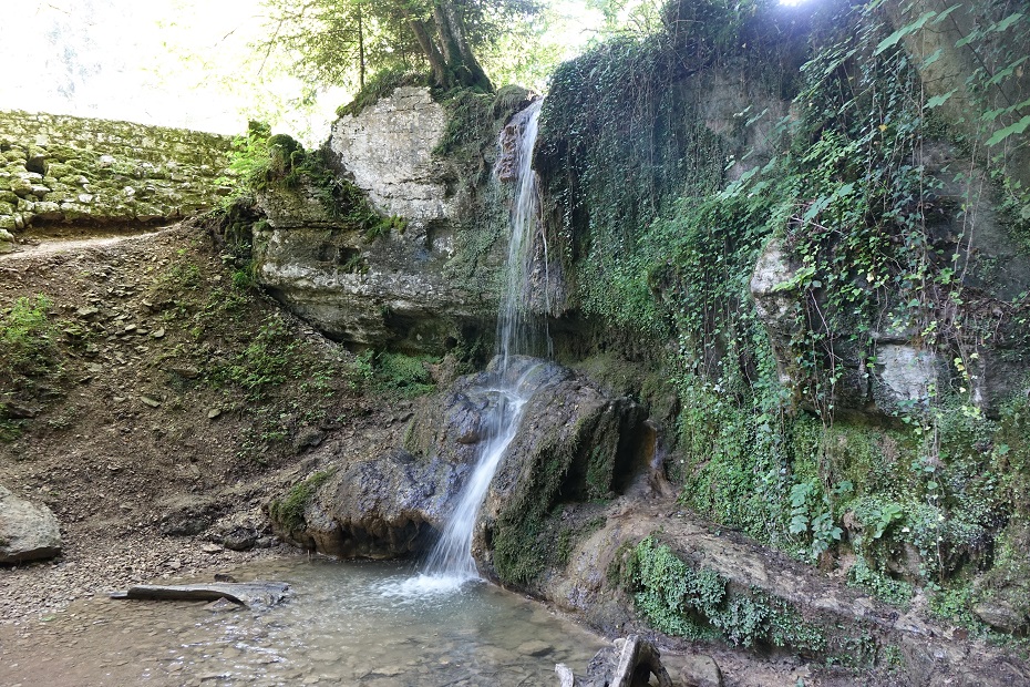 Schweizer Pässe Linner Wasserfall